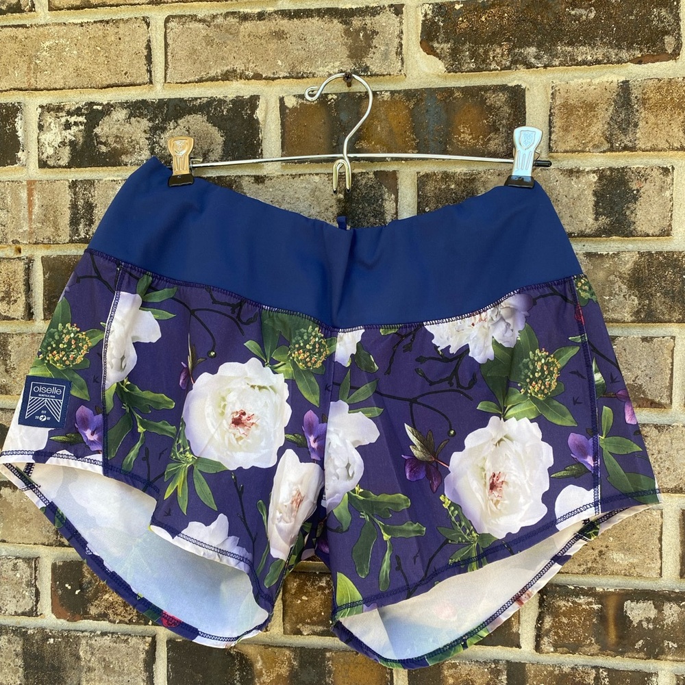 Oiselle Roga shorts. Gently used. In great condition.